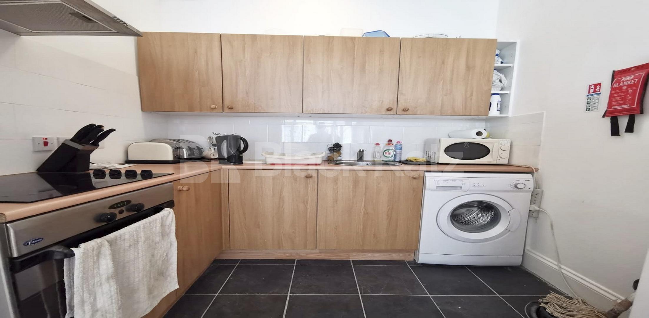 			NEW INSTRUCTION, 4 Bedroom, 1 bath, 1 reception Apartment			 London Bridge Street, London Bridge